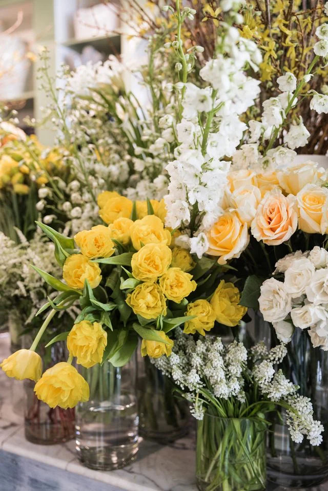 Seasonal flowers and arrangements by Avant Garden