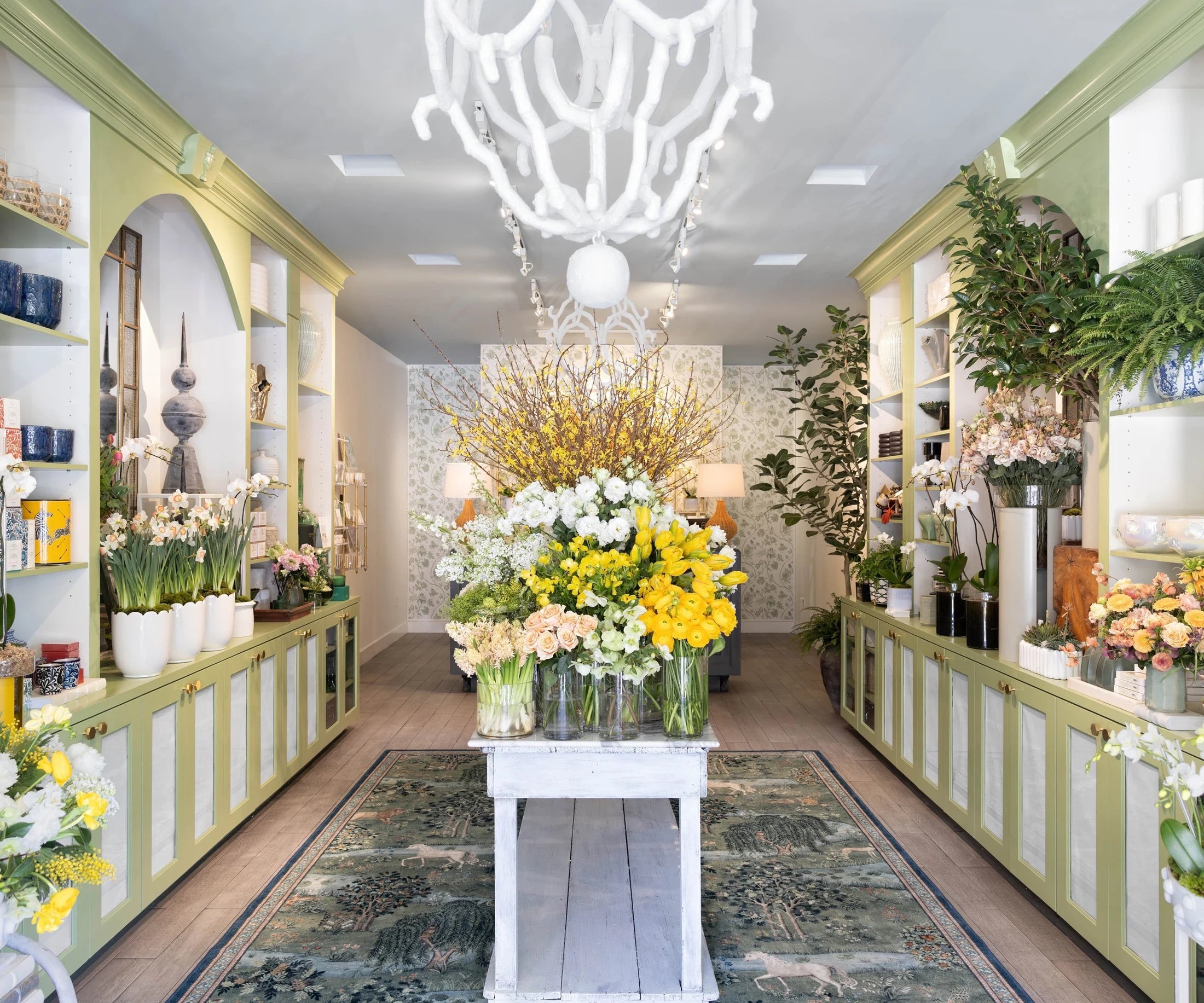 Seasonal floral design by the Avant Garden team