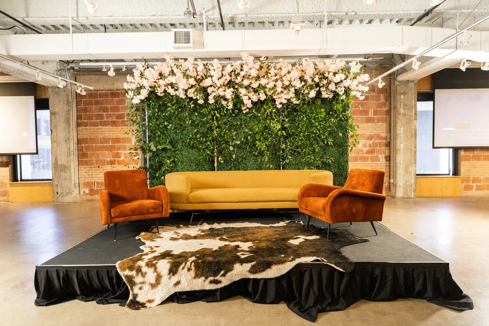 Gathering Well: Avant Event floral design 12