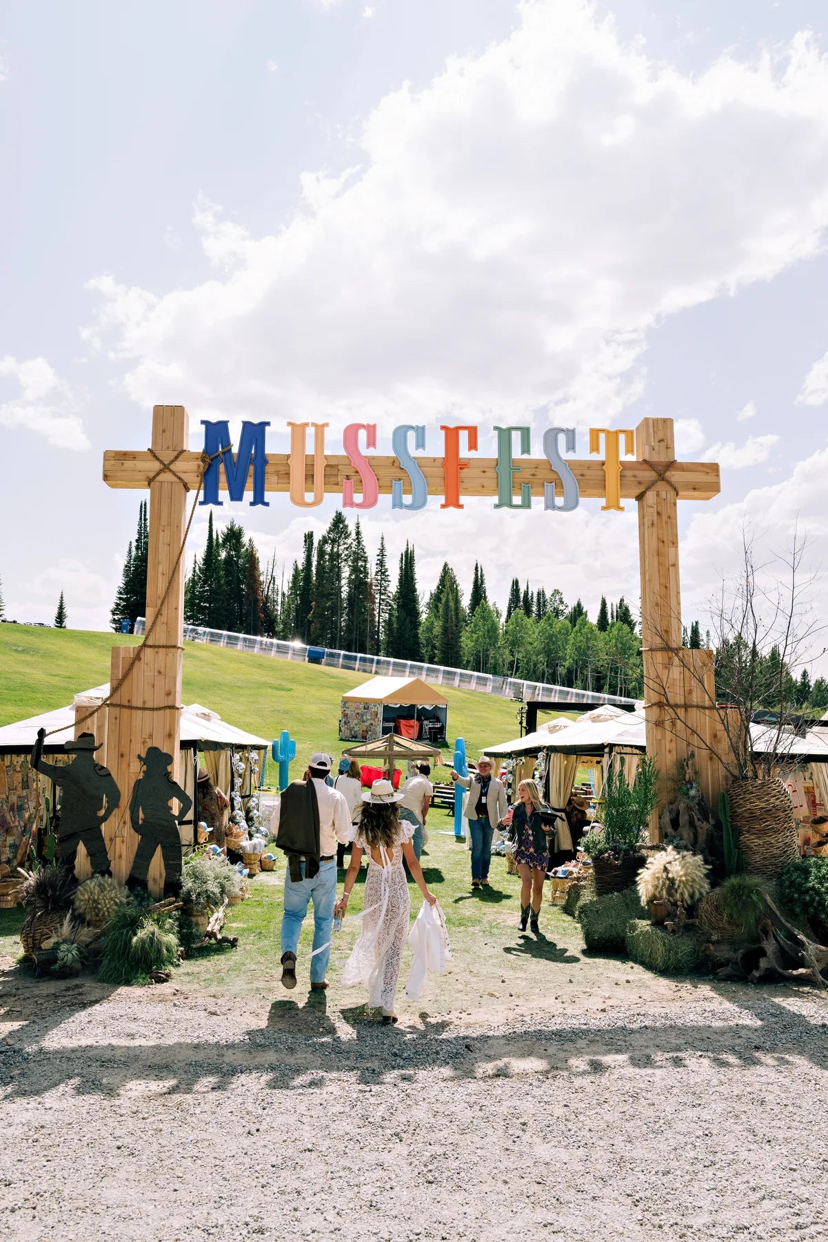 Gathering Well: Avant Event floral design 42