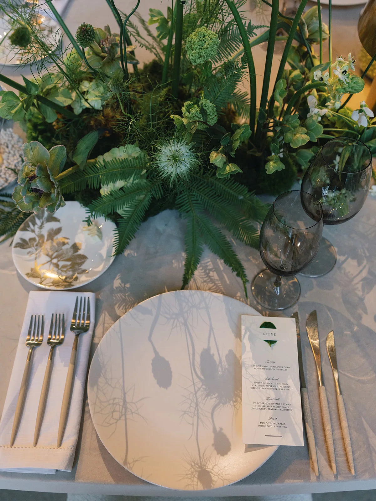 Gathering Well: Avant Event floral design 98